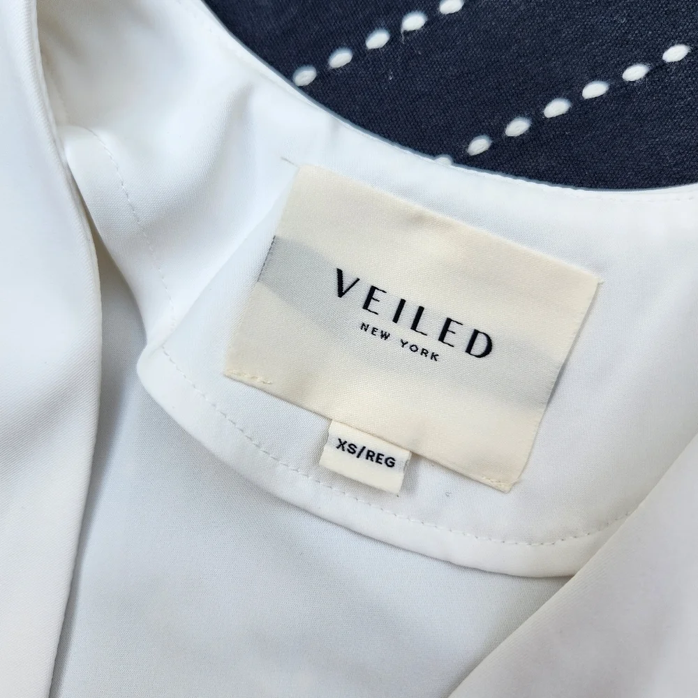 Veiled Collection New York Abaya Over Garment Pleated Bell Sleeves White XS
